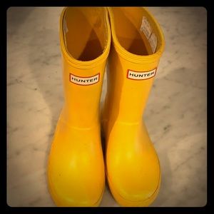 Yellow hunter kids rain boots